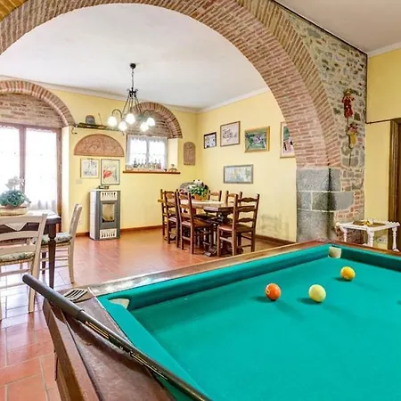 Fratticciola Sleeps 26 Pool Air Con Wifi 别墅 *