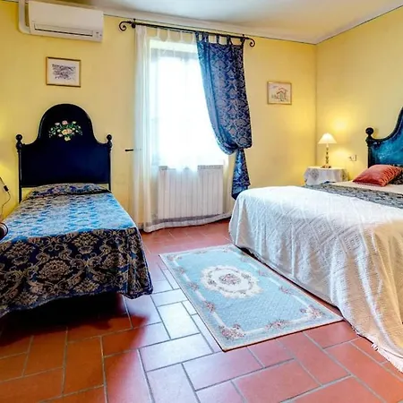 Fratticciola Sleeps 26 Pool Air Con Wifi 别墅 *